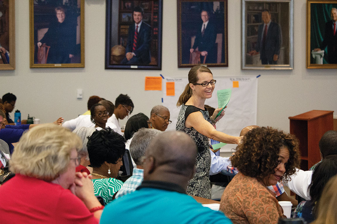 Dana M. Malkus ('04) is the SLU LAW associate dean for experiential education, an associate professor and the director of the Entrepreneurship and Community Development (ECD) Clinic.